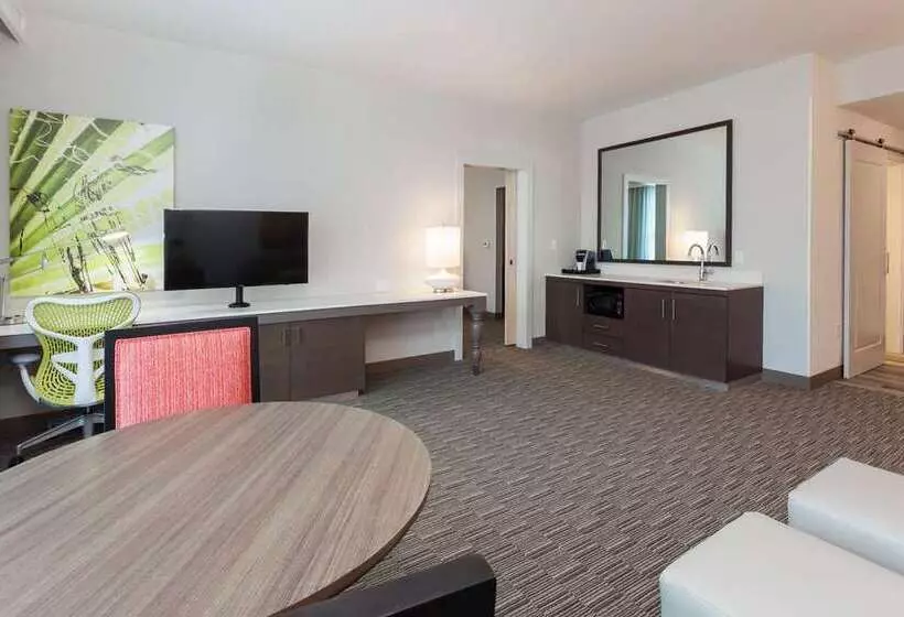 Standard-huone King-vuode, Hilton Daytona Beach Oceanfront Resort