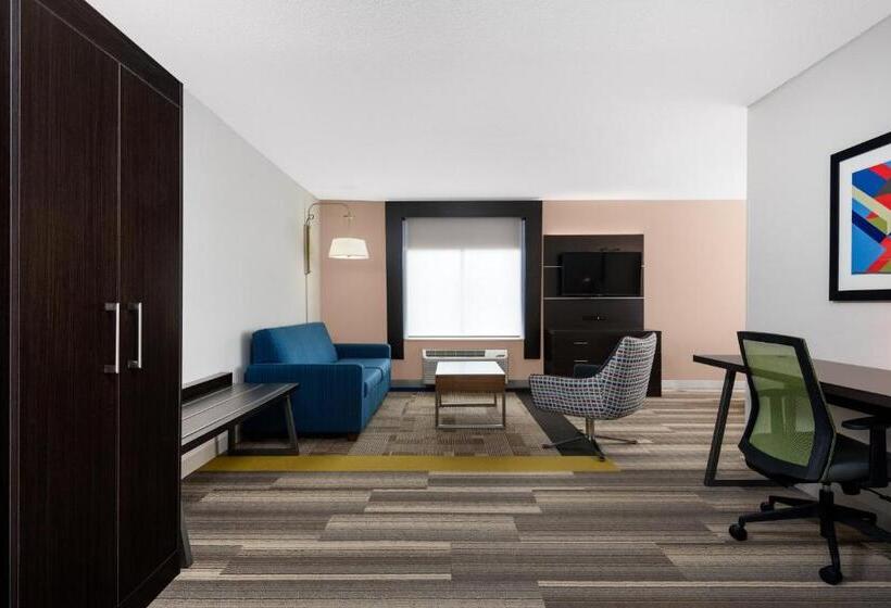 Люкс Кровать Кинг, Holiday Inn Express Hillsville, An Ihg