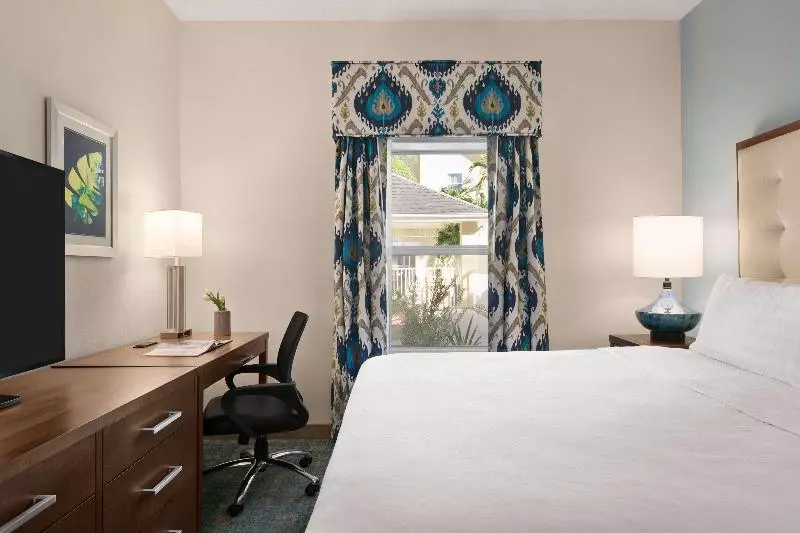 سوئیت با تخت بزرگ, Homewood Suites By Hilton Fort Myers