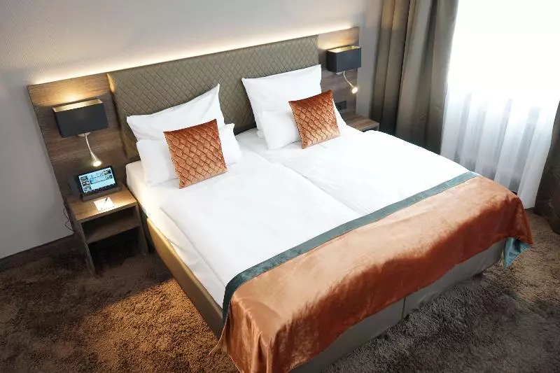 身障者適用キングサイズベッドルーム, Howard Johnson By Wyndham Scott Lafayette