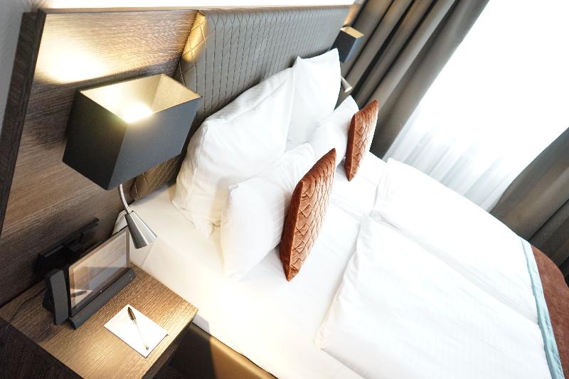 חדר סטנדרט, מיטת קינג, מותאם לאדם עם מוגבלויות, Howard Johnson By Wyndham Scott Lafayette