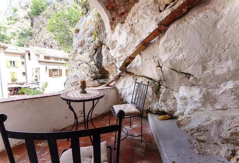 テラス付きスタンダードルーム, La Bouscatière