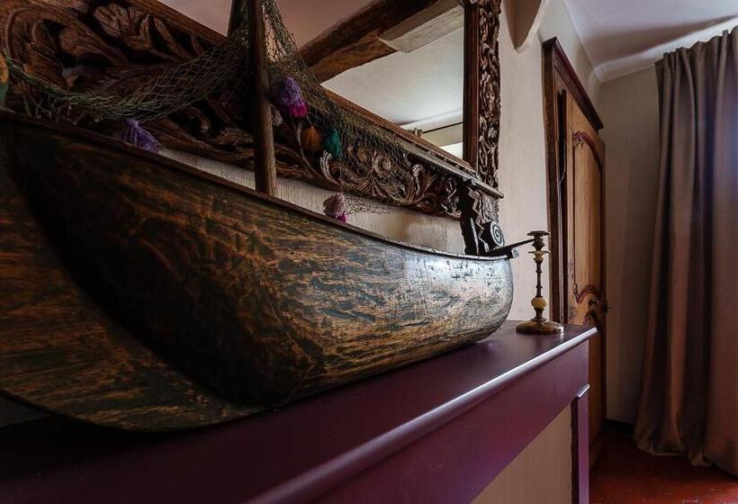 スーペリアールーム, La Bouscatière