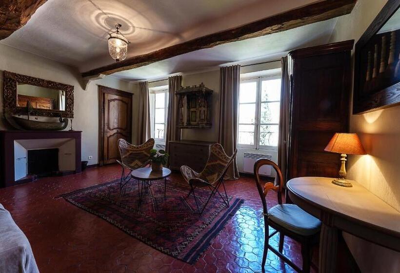 スーペリアールーム, La Bouscatière