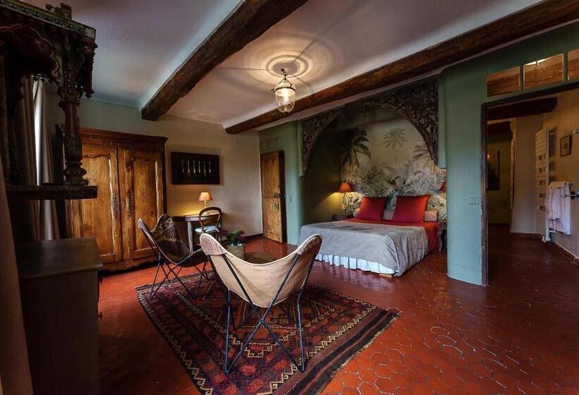 スーペリアールーム, La Bouscatière