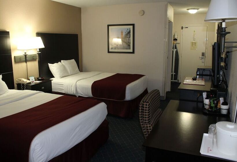 带2个双人床的标准工作室, Ramada By Wyndham Grayling Hotel & Conference Center