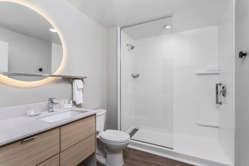 스탠다드 룸, Ramada By Wyndham Grayling Hotel & Conference Center