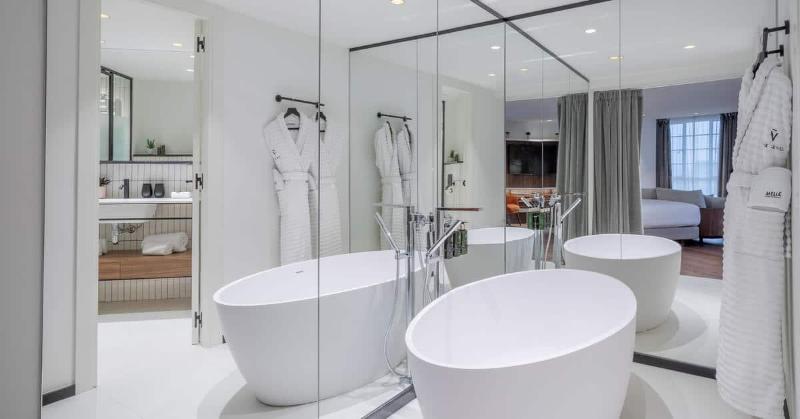 带观景的标准间, Ramada By Wyndham Grayling Hotel & Conference Center