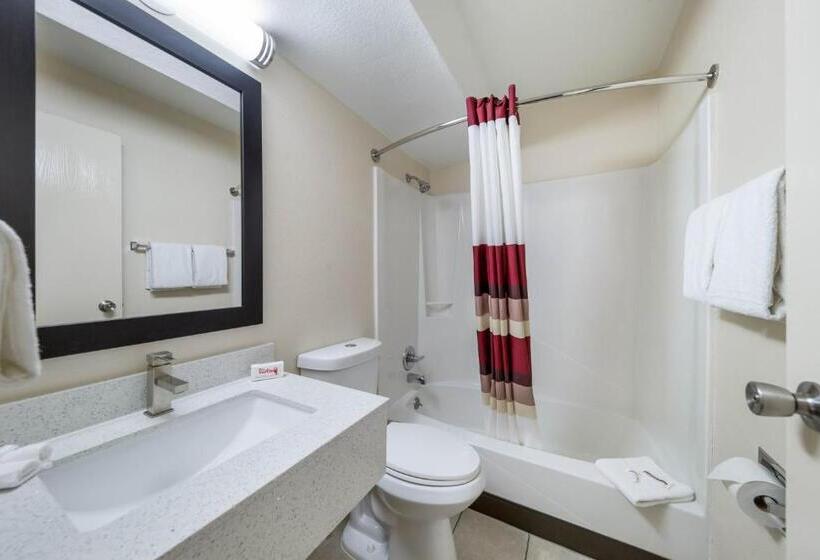 带大床的高级房间, Red Roof Inn & Suites Denton
