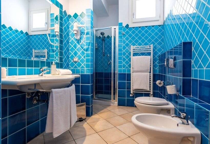 Номер Комфорт, Best Western Hotel Blumarea