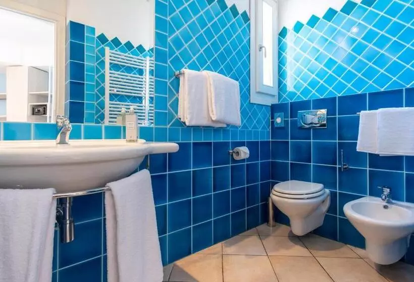 اتاق راحتی سه تخته, Best Western Hotel Blumarea