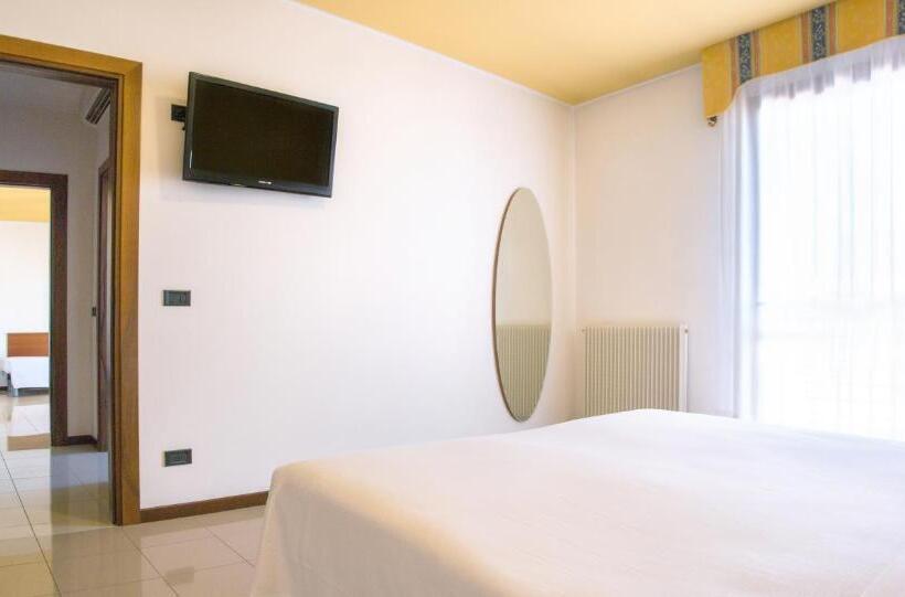 חדר משפחתי, Best Western Titian Inn Hotel Venice Airport