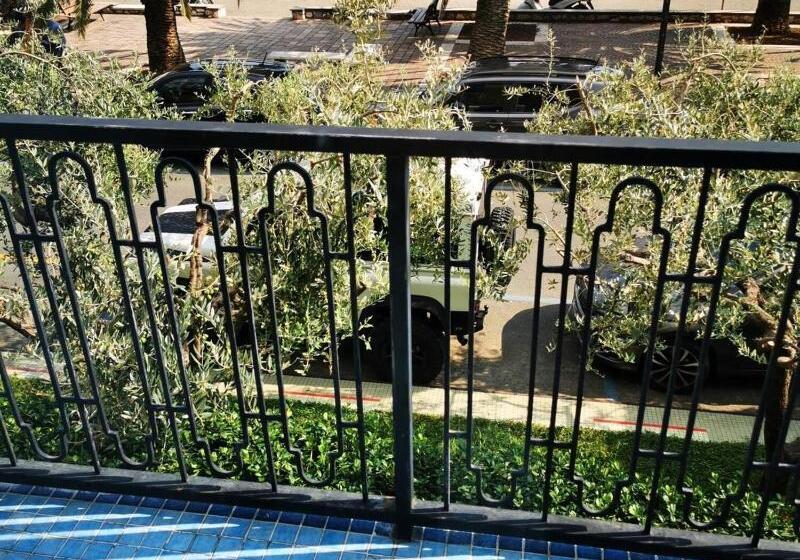 غرفة قياسية مطلّة علي البحر, Della Baia