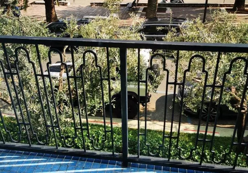 اتاق استاندارد با چشم‌انداز دریا, Della Baia