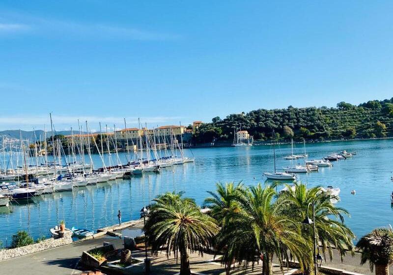 غرفة قياسية مطلّة علي البحر, Della Baia