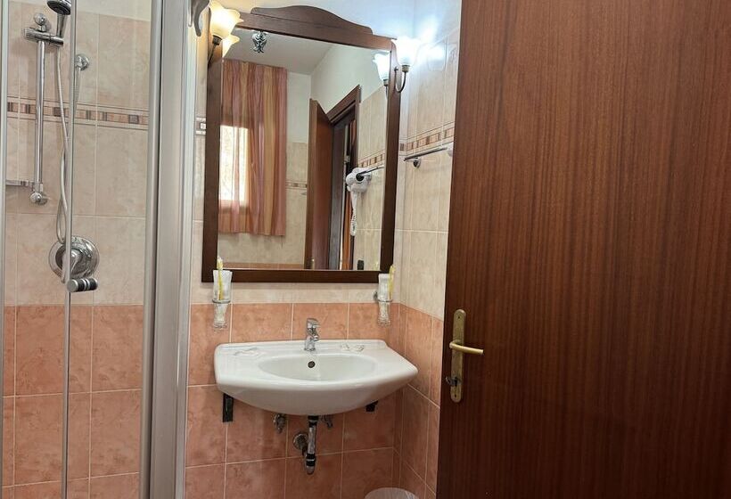 컴포트 룸, Euro House Inn Airport