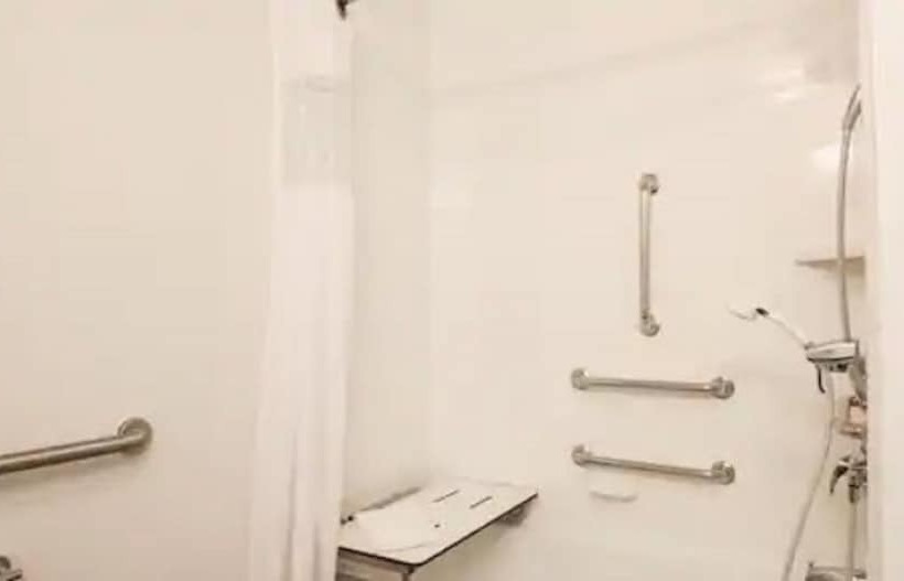 身障者適用スタンダードルーム, Hampton Inn And Suites Camarillo