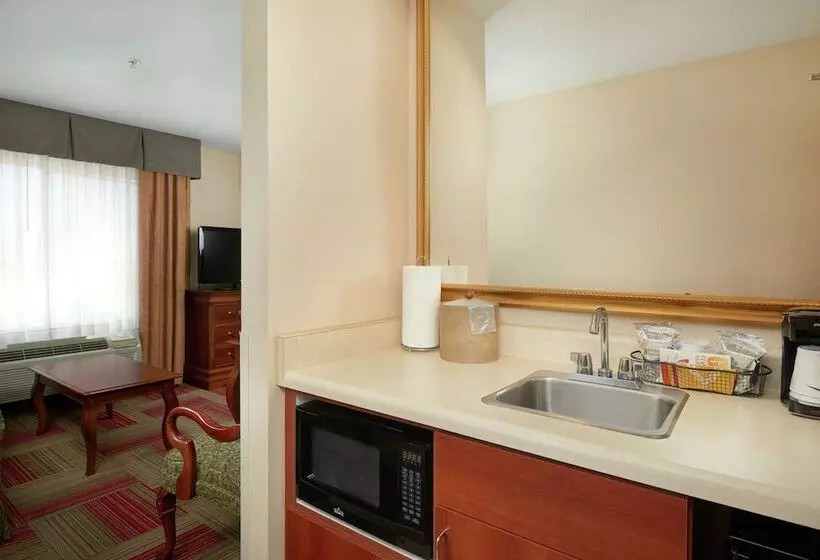 استودیوی استاندارد, Hampton Inn & Suites Roswell