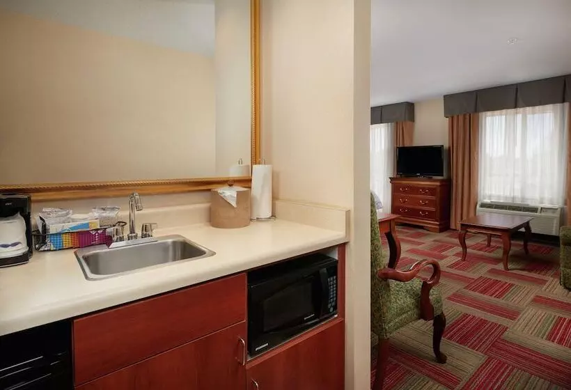 استودیوی استاندارد, Hampton Inn & Suites Roswell