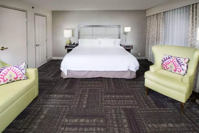 キングサイズベッドのスタンダードルーム, Hampton Inn & Suites Wilson I 95