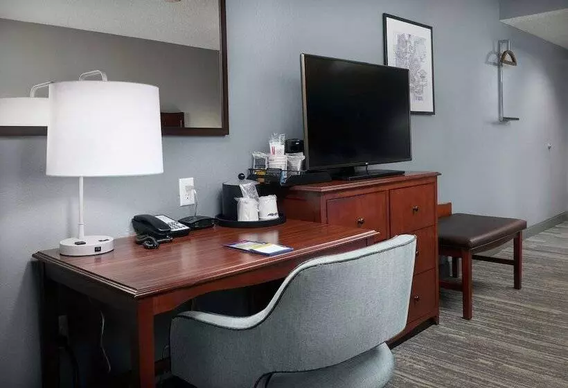 ２ダブルベッドのスタンダードルーム, Hampton Inn Beaumont