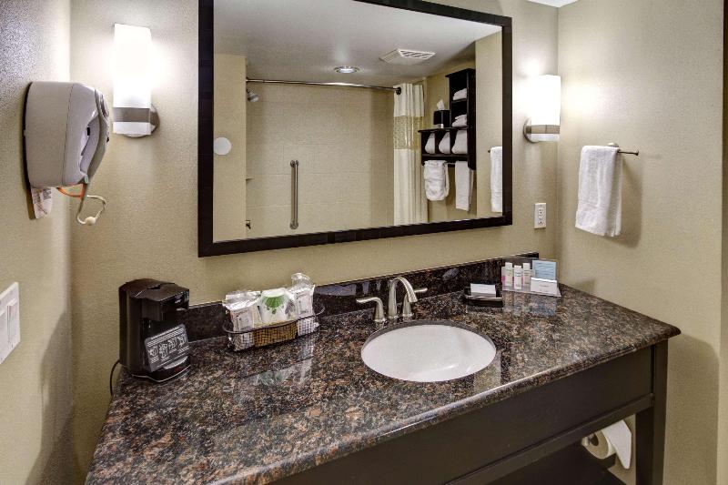 Стандартный Номер Кровать Кинг, Hampton Inn Biloxi