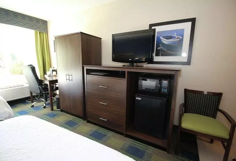 Standard-huone, Hampton Inn Sandusky Central