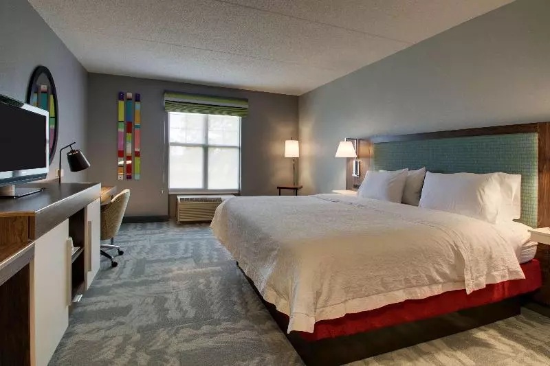 Standard-huone King-vuode, Hampton Inn & Suites Chicago/aurora