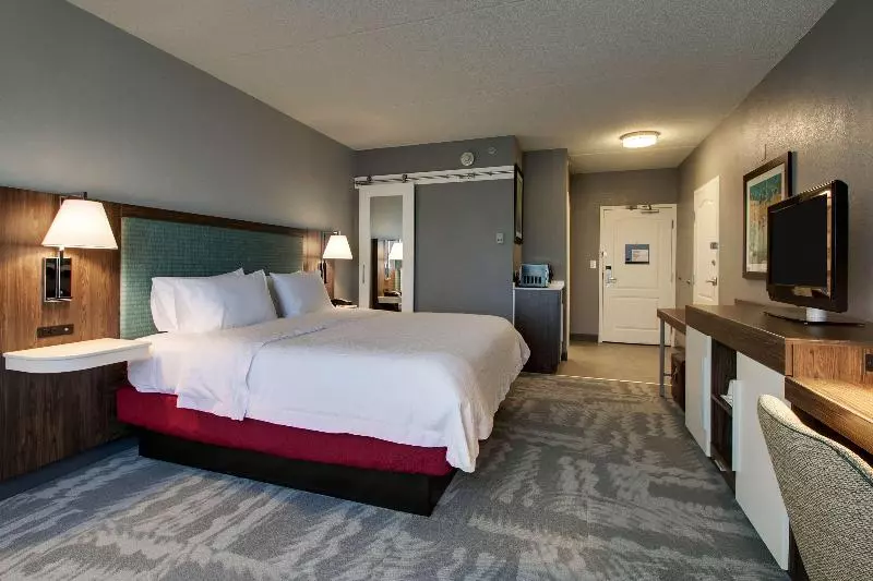 Standard-huone King-vuode, Hampton Inn & Suites Chicago/aurora