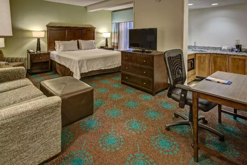 キングサイズベッドのスタンダードルーム, Hampton Inn & Suites Destin