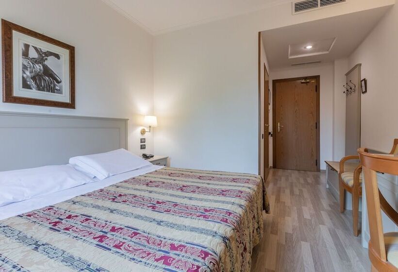 חדר סטנדרט, Michelangelo