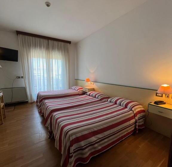 Quarto Triplo Estandar, San Marco