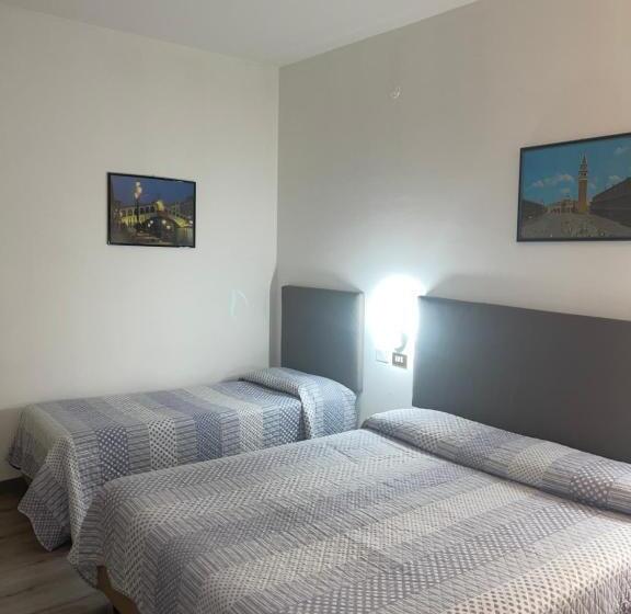 Quarto Triplo Estandar, San Marco
