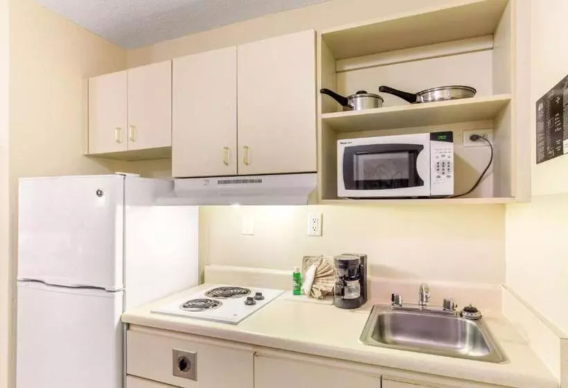 デラックスの４人部屋, Studio 6 Myrtle Beach, Sc