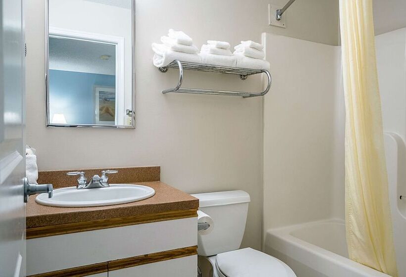 اتاق استاندارد با تخت بزرگ, Suburban Studios Of Wilmington