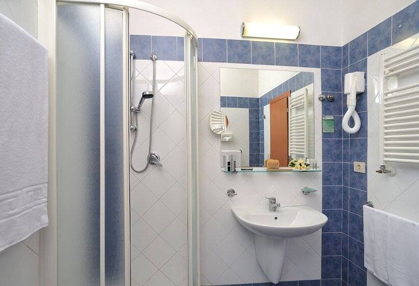 Quarto Estandar com Sacada, Vittoria
