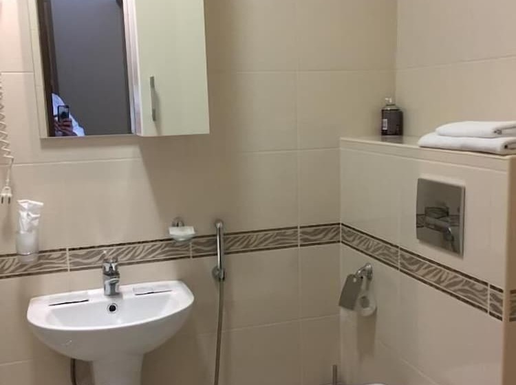 اتاق اکونومی با تخت دوبل, Teta