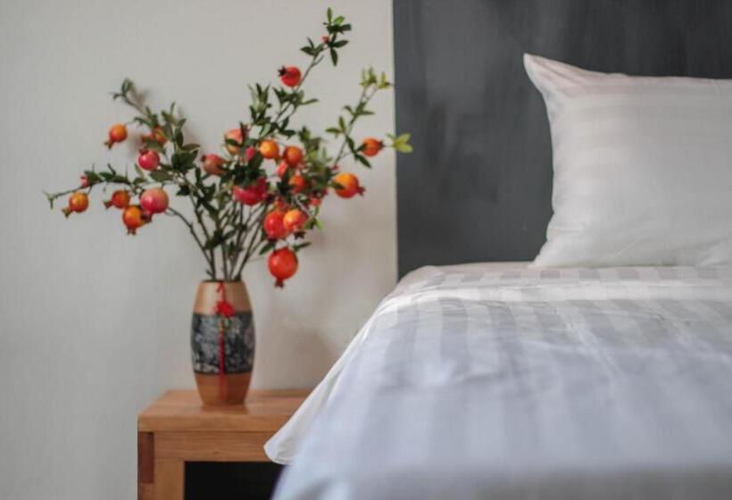 اتاق استاندارد با تخت بزرگ, ᴛᴀᴍ ᴄᴏᴄ ᴄᴏᴄᴏᴏɴ ʜᴏᴍᴇsᴛᴀʏ