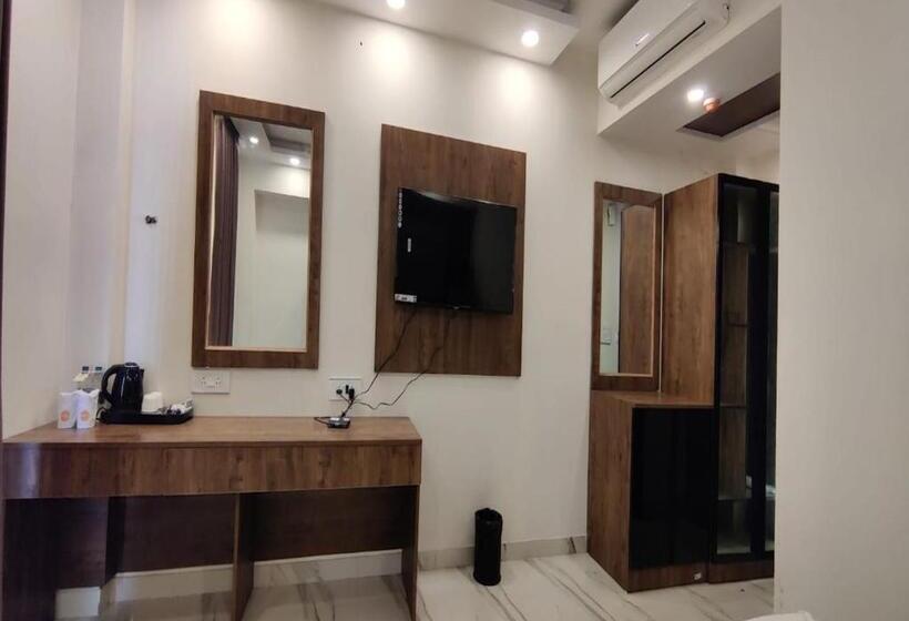 スタンダードルーム, Pk Boutique