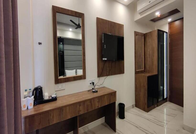 スタンダードルーム, Pk Boutique