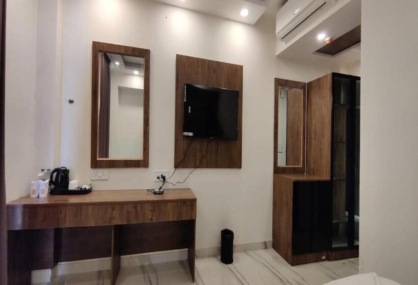 スタンダードルーム, Pk Boutique