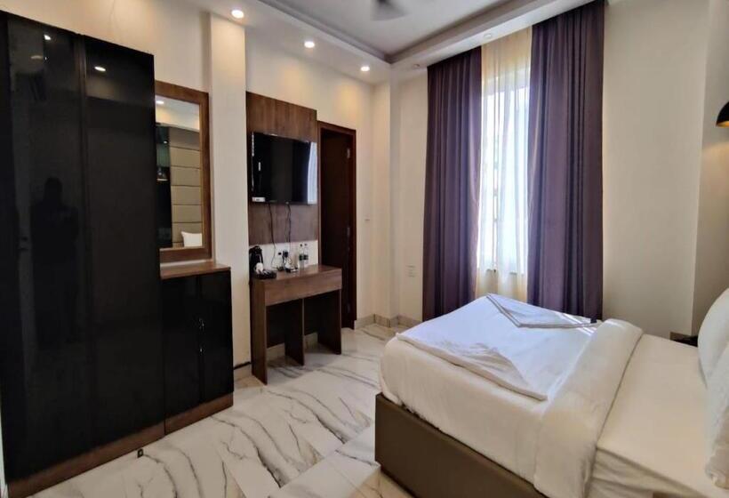 トリプルクラシックルーム, Pk Boutique