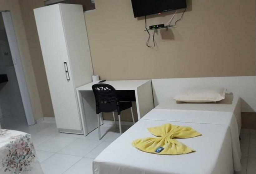 基本三人间, Pousada São Lucas