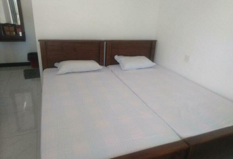 Standardrum, Quench Inn