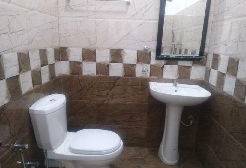 Quarto Estandar, Quench Inn