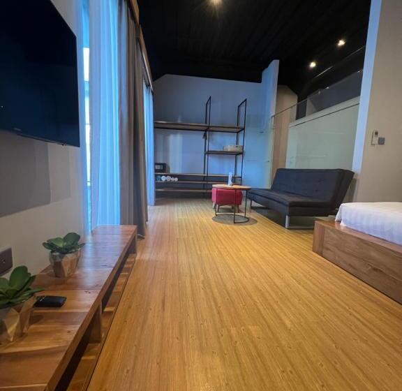 Suíte Vista Piscina, Rumah Kahyangan