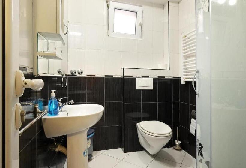 اتاق استاندارد چهار تخته, Villa Tower Gardos