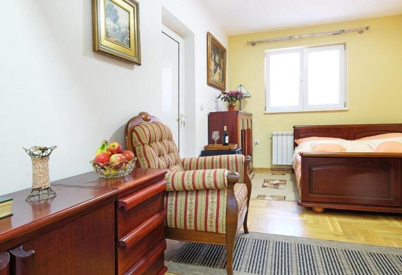 اتاق استاندارد, Villa Tower Gardos