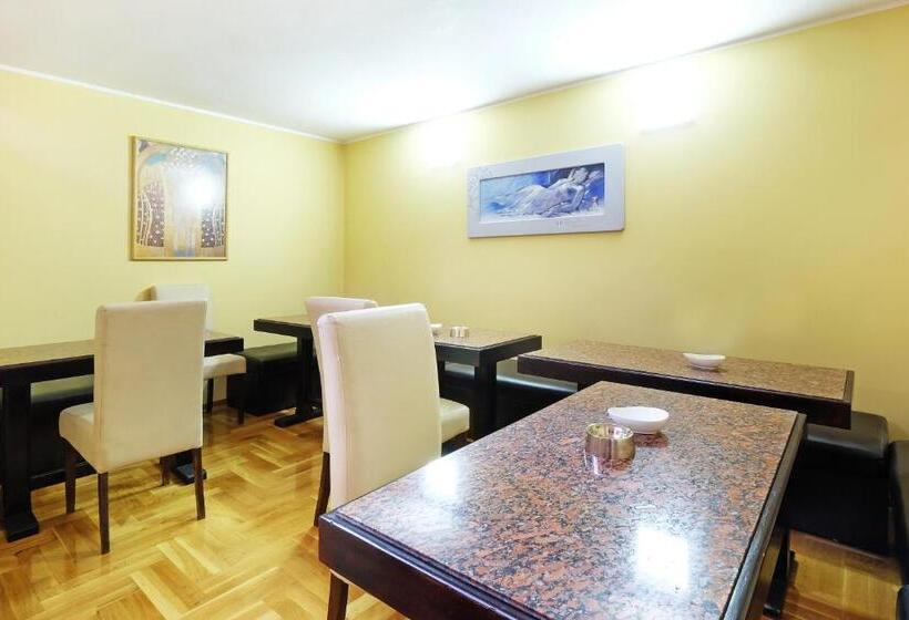 اتاق استاندارد چهار تخته, Villa Tower Gardos