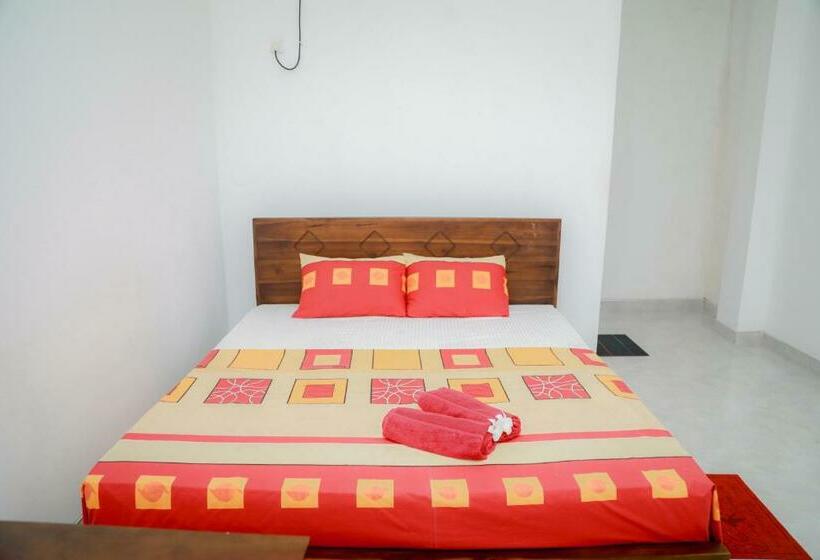 اتاق لوکس, Araliya Lagoon Park Resort